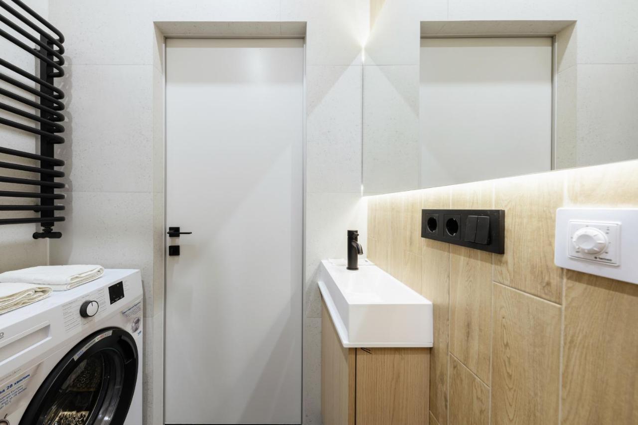 Luxury Apartments Smart House Uzhhorod Ngoại thất bức ảnh