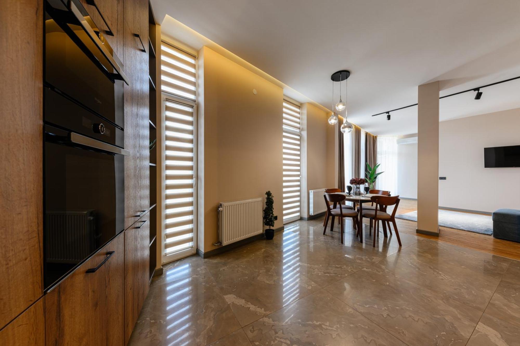 Luxury Apartments Smart House Uzhhorod Ngoại thất bức ảnh
