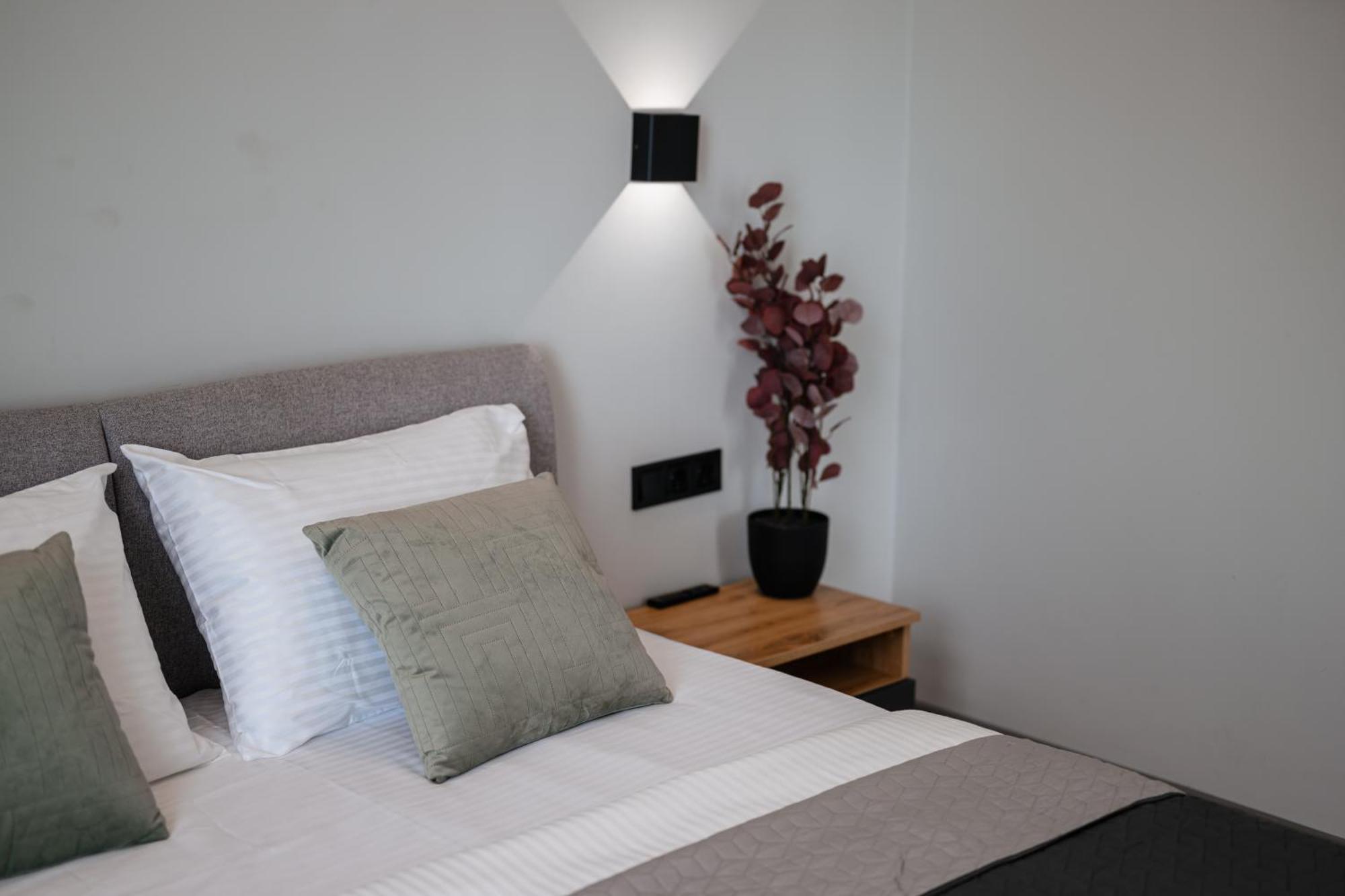 Luxury Apartments Smart House Uzhhorod Ngoại thất bức ảnh