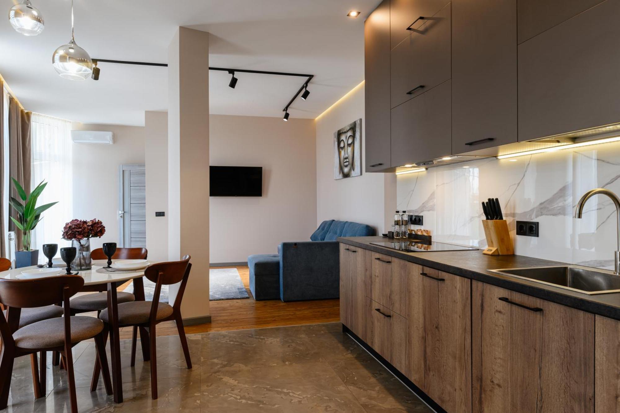 Luxury Apartments Smart House Uzhhorod Ngoại thất bức ảnh