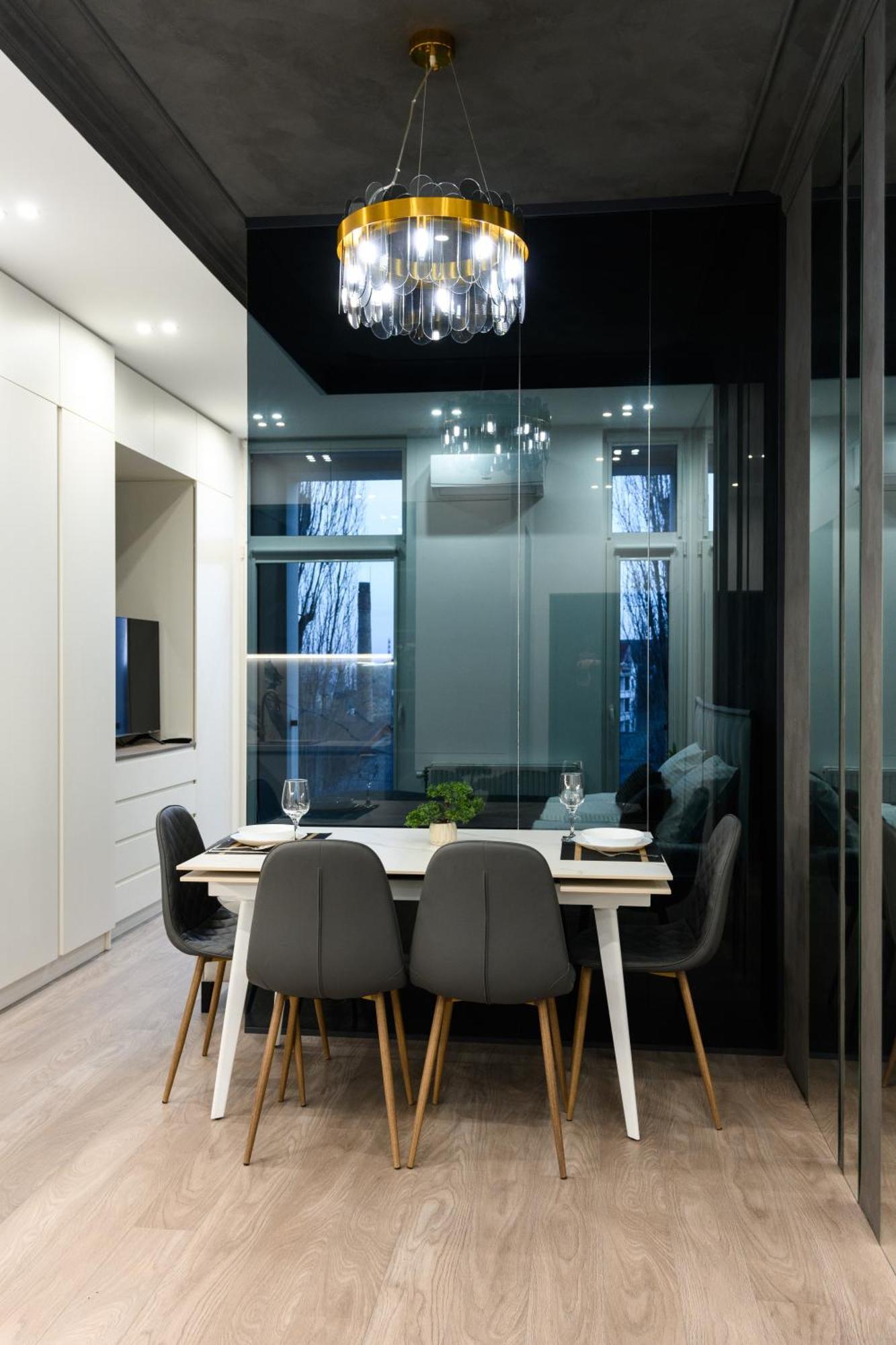 Luxury Apartments Smart House Uzhhorod Ngoại thất bức ảnh