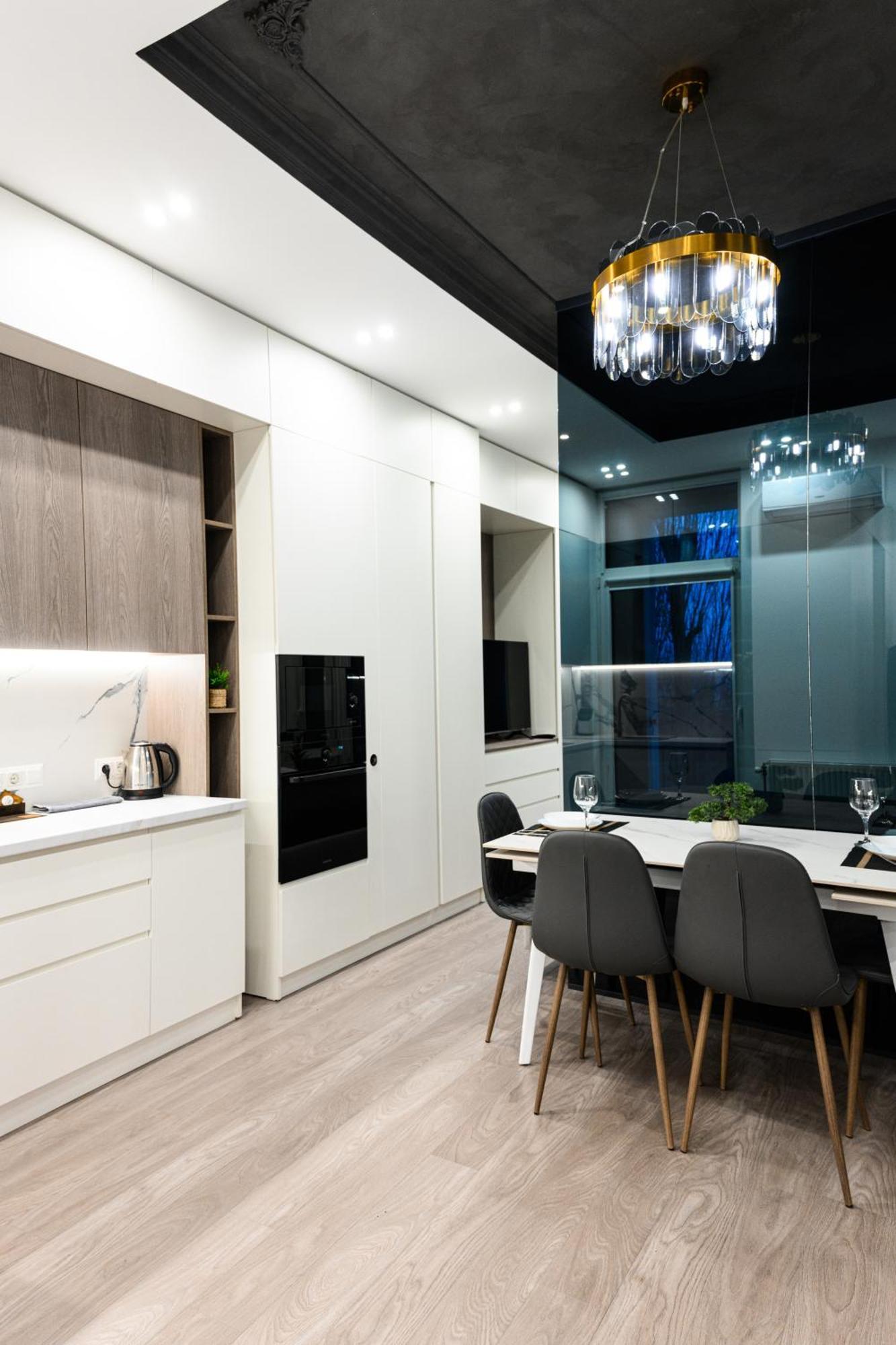 Luxury Apartments Smart House Uzhhorod Ngoại thất bức ảnh